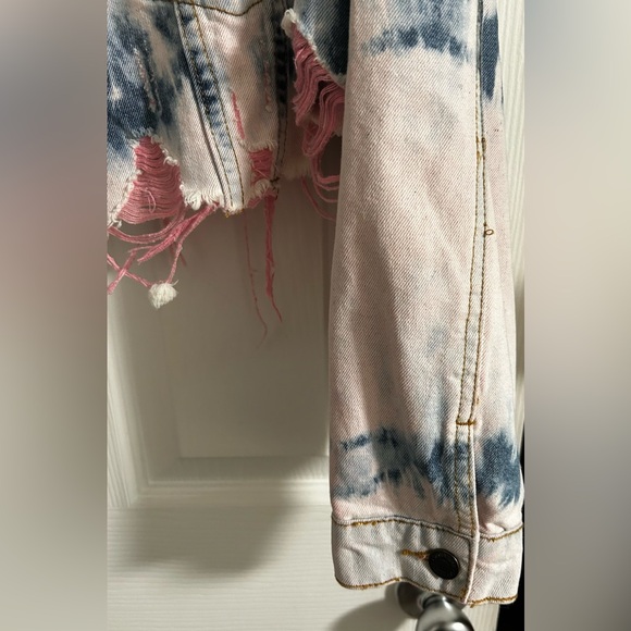 Signature 8 Denim Pink Distressed Cropped Jean Jacket Size:M - Picture 5 of 8